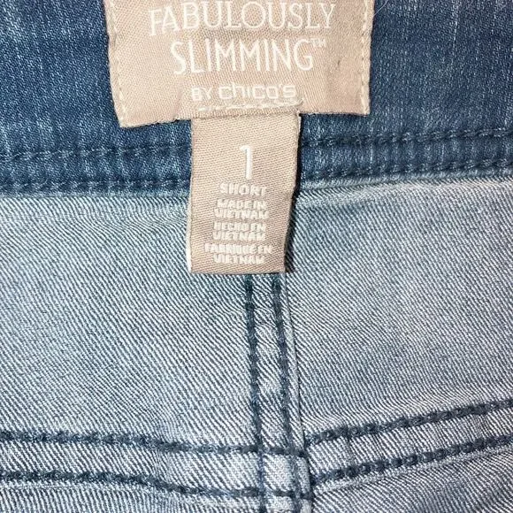 Chicos Fabulously Slimming Jeans  Short Med Wash US 8 - Picture 3 of 4
